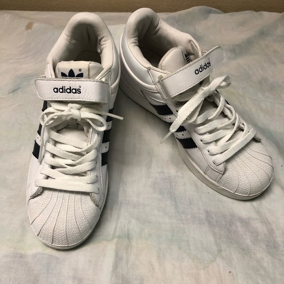 adidas womens velcro sneakers
